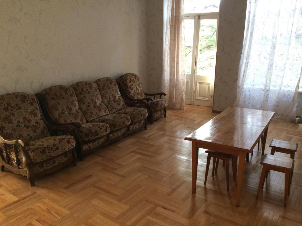 Apartment Ekako Tiflis Exterior foto